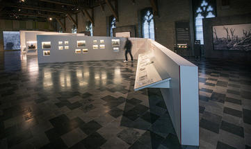 8_IFF_tentoonstelling_FENIKS_2020_Jan_D_HONDT_Atelje_D.jpg 8_IFF_tentoonstelling_FENIKS_2020_Jan_D_HONDT_Atelje_D.jpg